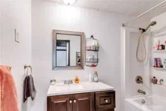 Main Floor Full Bath