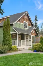 Nice corner lot for more privacy