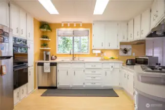 Kitchen without table.