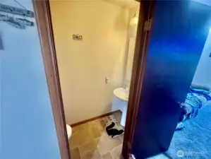 Hall 1/2 Bathroom