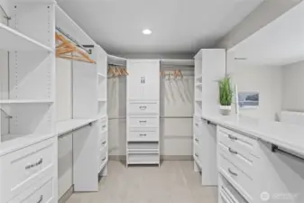 Walk in closet w/lots of storage.