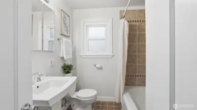 Full Bathroom on main.