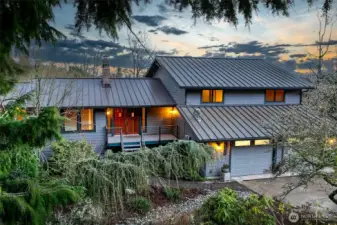 Nestled in the lovely quiet area off Snake Hill!