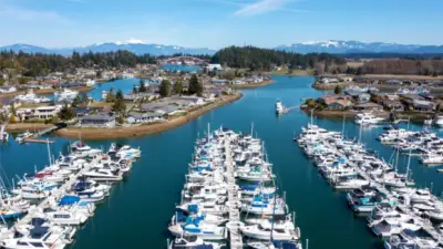 A perfect summer home to launch your outdoor adventures.  Kayak, boat, hike, garden, swim, bike, or participate in Shelter Bay or La Conner community fun. San Juans and beyond a short distance away!