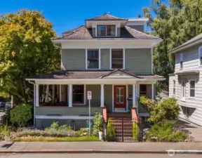 Welcome home to 503 12th Ave E!