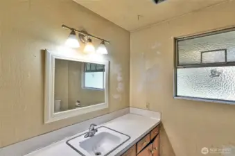 Main hall bath