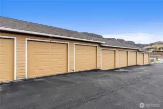 Garage Unit G91 - Walking distance to home.