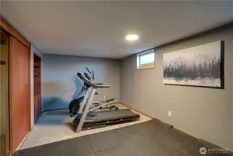 4th Bedroom or Rec Area. Non conforming window egress