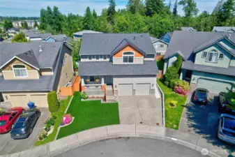 This home has all the features you have been looking for!