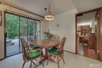 Kitchen Eating area