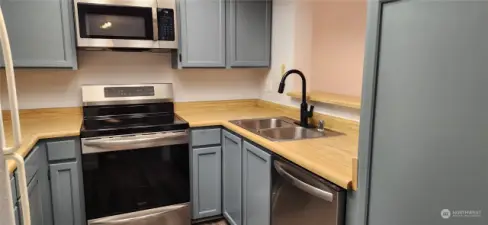 Updated Kitchen with new dishwasher