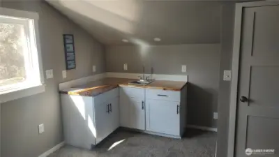 Man-cave kitchenette