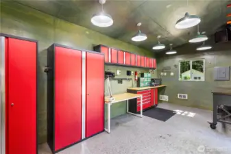 10’x20’ Workshop - Fully insulated with smart thermostat, WiFi, stereo system with hardwired speakers and subwoofer, and both 120V and 240V electricity.