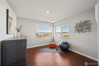 Another view bedroom...