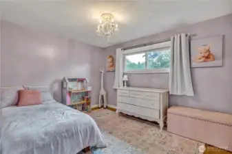 Chandelier goes with seller