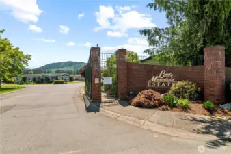 Gated entrance to Litlte Mountain estates