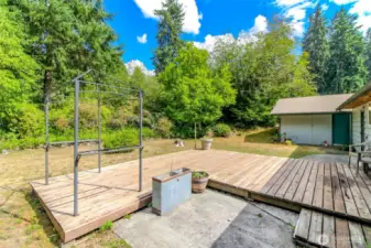 Large deck for entertaining.