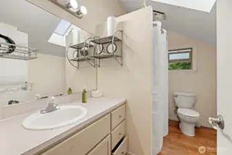 Upstairs Primary Bathroom