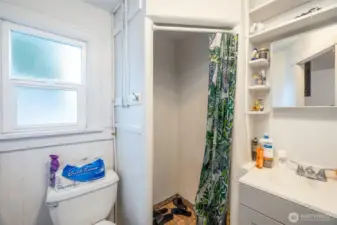 ADU Bathroom in Bedroom 1