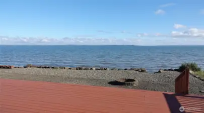 Wide open views along this bulkheaded property.