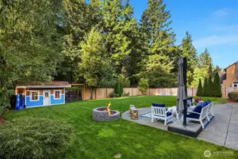Charming custom-built playhouse with loft, battery-operated lighting, and a solar charging panel - every child’s dream retreat. The removable loft offers flexibility, allowing the space to easily convert into a potting shed, creative workspace, or garden retreat.