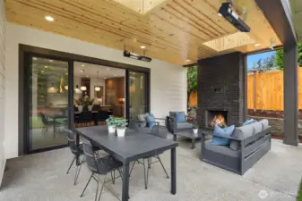 Exterior sitting & dining areas