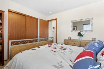 3rd bedroom upstairs