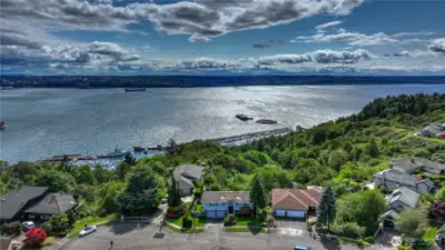 Amazing city and bay views