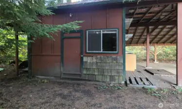 Storage shed