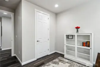 1st floor bedroom large walk-in closet