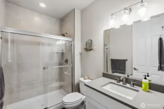 1st floor 3/4 bath with walk-in shower