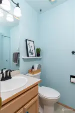 Guest Bathroom w/shower