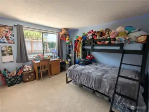 2nd bedroom