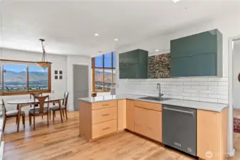 Streamlined modern Euro - kitchen - eating area