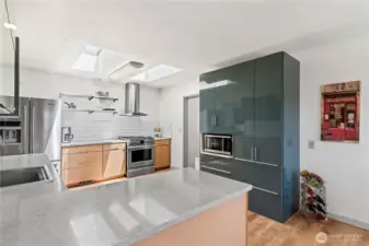 clean living and entertaining the streamlined system