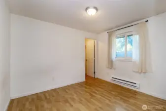 Guest bedroom #1
