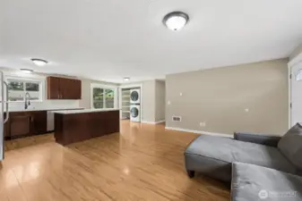 Many ways to arrange the living room!