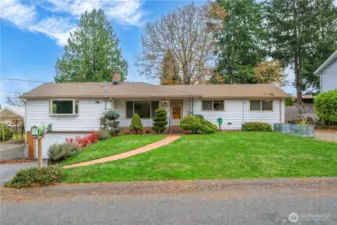 3 driveways, 2car garage & carport