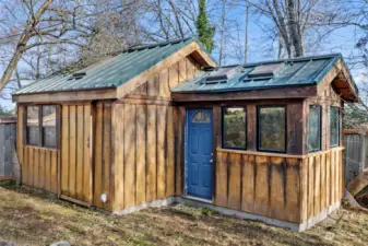 Secured shed with Electricity, access from alleyway as well