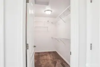 Walk-in Closet