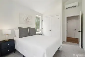 Photos of staged unit, 20313A
