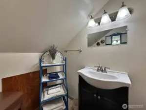 Upstairs washroom