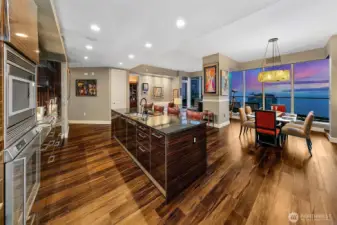 rich hardwood through out hoe