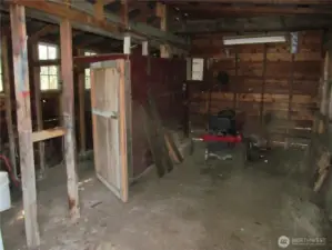 Garage/shop no. 2