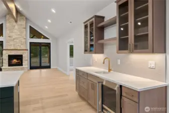 Wet bar with plenty of strage.