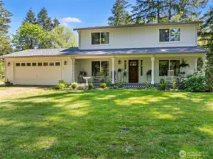 Your country home awaits!
