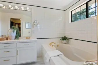 Can you picture yourself fully relaxed and pampering yourself here?