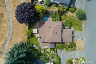 Quiet location in cul-de-sac backing to exclusive fully-fenced neighborhood park/greenbelt area (home has access gate from back yard). An extra space to walk, run, or play!