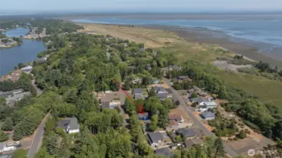 This charming home is located between Duck Lake and the bay - the best of both worlds. And you're never too far from miles of sandy beaches!