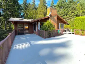 Huge wrap around deck for entertaining